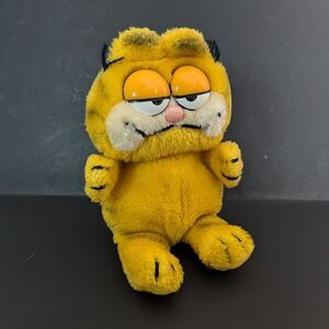 Vintage Garfield Plush bean filled 9" 1978-81